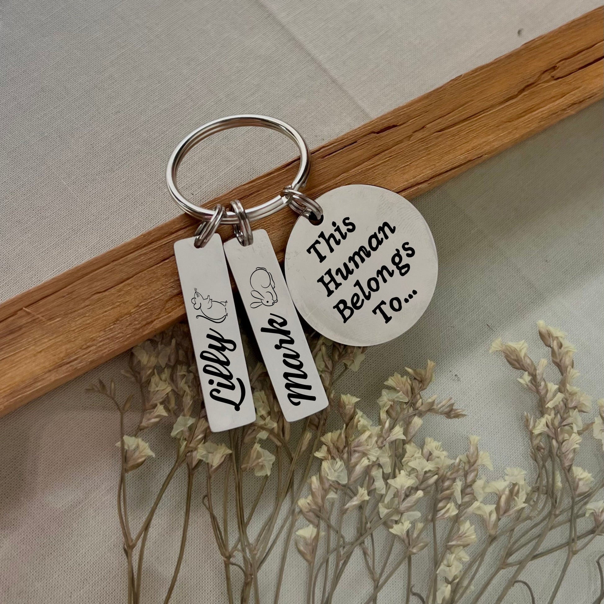 Personalized Pet Mom Keychain - "This Human Belongs To" - Custom Cat Mum, Dog Mum Gift